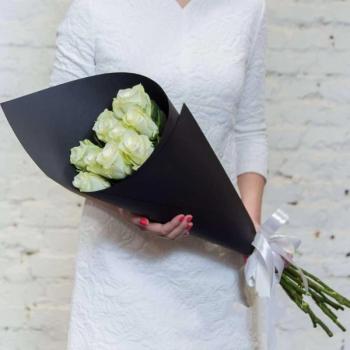Букет Белый розы Эквадор 9 шт (60 см) код - 249415